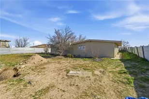 10380 Baker Rd, Lucerne Valley, CA 92356 - Photo 35