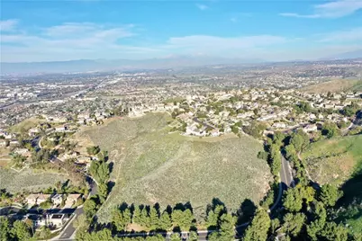 16286 Lakepointe Drive, Riverside, CA 92503 - Photo 3