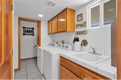 10276 Aster Road, Oak Hills, CA 92344 - Photo 41
