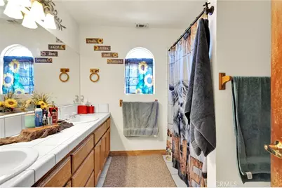 10276 Aster Road, Oak Hills, CA 92344 - Photo 29