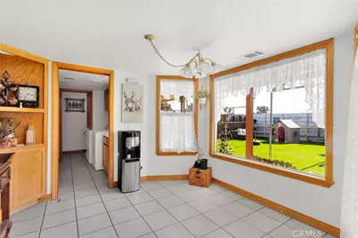10276 Aster Road, Oak Hills, CA 92344 - Photo 21