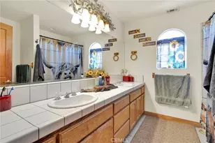 10276 Aster Rd, Oak Hills, CA 92344 - Photo 29