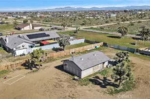10276 Aster Rd, Oak Hills, CA 92344 - Photo 59
