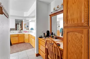 10276 Aster Rd, Oak Hills, CA 92344 - Photo 25