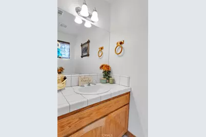 10276 Aster Road, Oak Hills, CA 92344 - Photo 21