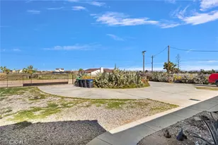 10276 Aster Rd, Oak Hills, CA 92344 - Photo 5