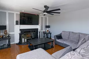 13665 Hidden Valley Rd, Victorville, CA 92395 - Photo 15