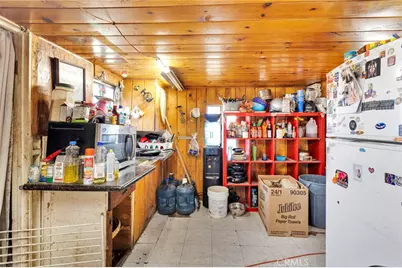 11805 Cove, Lucerne Valley, CA 92356 - Photo 13