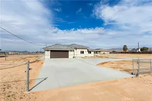 22562 Houston St, Apple Valley, CA 92308 - Photo 7