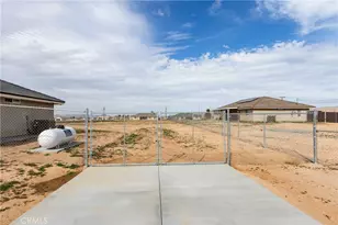 22562 Houston St, Apple Valley, CA 92308 - Photo 9