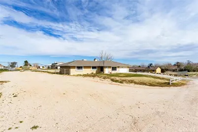 13920 Dos Palmas, Victorville, CA 92392 - Photo 5