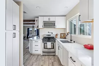 29246 Radio, Barstow, CA 92311 - Photo 27