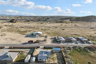 29246 Radio, Barstow, CA 92311 - Photo 5