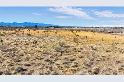 11 Juniper Street, Apple Valley, CA 92307 - Photo 9