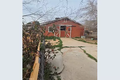 17598 Linden, Hesperia, CA 92345 - Photo 3