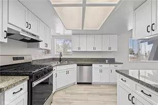 18021 Birch St, Hesperia, CA 92345 - Photo 11