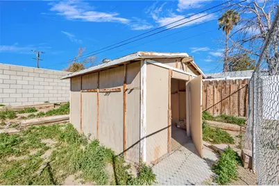 37127 Torres, Barstow, CA 92311 - Photo 25