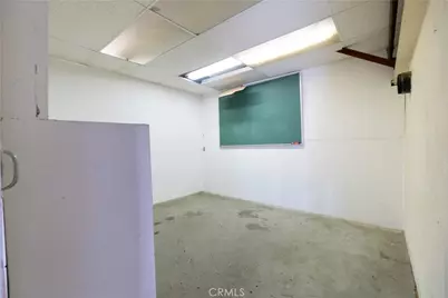 7146 Santa Fe Avenue, Hesperia, CA 92345 - Photo 17