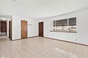 16463 Solvang Ave, Victorville, CA 92394 - Photo 7