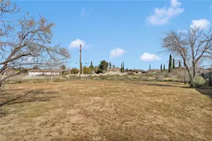 16463 Solvang Ave, Victorville, CA 92394 - Photo 31