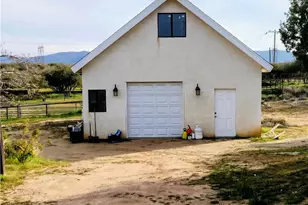 5883 Fremontia, Oak Hills, CA 92344 - Photo 17