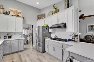 12840 Mar Vista Dr, Apple Valley, CA 92308 - Photo 23