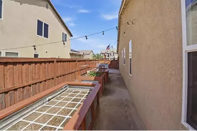 10972 Admirals Bay, Victorville, CA 92392 - Photo 23