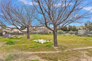 17405 Adobe, Hesperia, CA 92345 - Photo 5