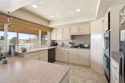 19629 Oneida, Apple Valley, CA 92307 - Photo 11