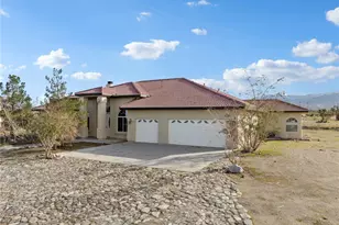 2425 Tokay, Phelan, CA 92371 - Photo 41