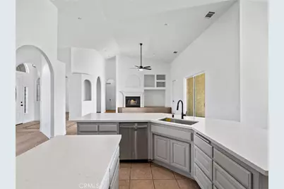 2425 Tokay, Phelan, CA 92371 - Photo 15