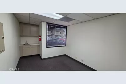 14369 Park Avenue #101B, Victorville, CA 92392 - Photo 5