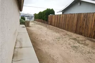 17482 Walnut, Hesperia, CA 92345 - Photo 23