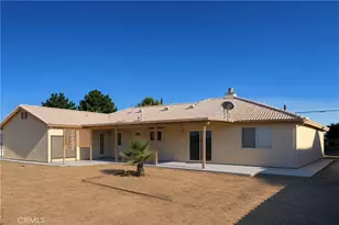 17482 Walnut, Hesperia, CA 92345 - Photo 7