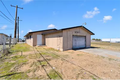 9777 Tamarisk Avenue, Hesperia, CA 92345 - Photo 21