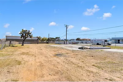 9777 Tamarisk Avenue, Hesperia, CA 92345 - Photo 5