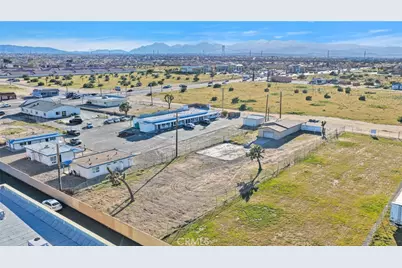 9777 Tamarisk Avenue, Hesperia, CA 92345 - Photo 27