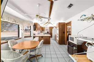 9925 Balsam, Hesperia, CA 92345 - Photo 7