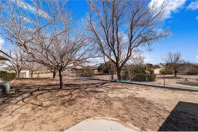 9925 Balsam, Hesperia, CA 92345 - Photo 35