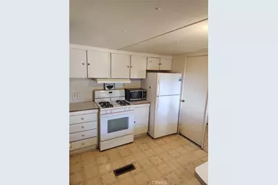 15940 Stoddard Wells Rd #30, Victorville, CA 92395 - Photo 7