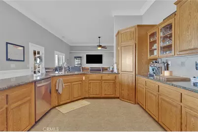 12290 Larch Road, Oak Hills, CA 92344 - Photo 23