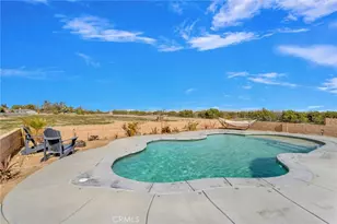 12290 Larch Rd, Oak Hills, CA 92344 - Photo 63