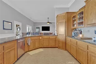 12290 Larch Rd, Oak Hills, CA 92344 - Photo 23