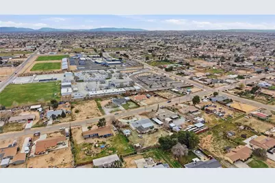 15572 Riverside Street, Hesperia, CA 92345 - Photo 51