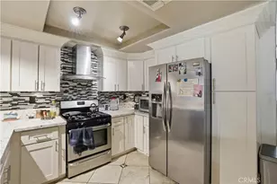 15572 Riverside St, Hesperia, CA 92345 - Photo 9