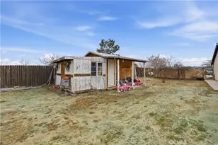 15572 Riverside St, Hesperia, CA 92345 - Photo 43