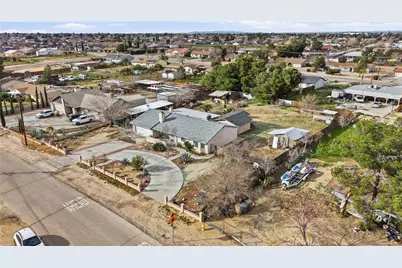 15572 Riverside Street, Hesperia, CA 92345 - Photo 47