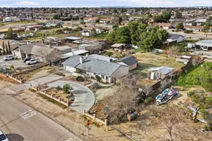 15572 Riverside St, Hesperia, CA 92345 - Photo 47