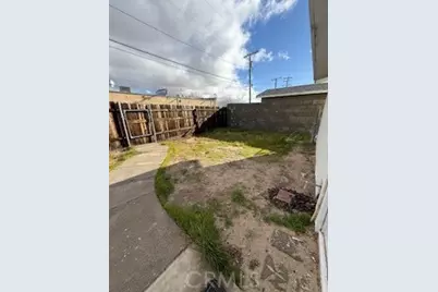 16366 Walnut, Hesperia, CA 92345 - Photo 7