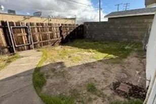 16366 Walnut, Hesperia, CA 92345 - Photo 7